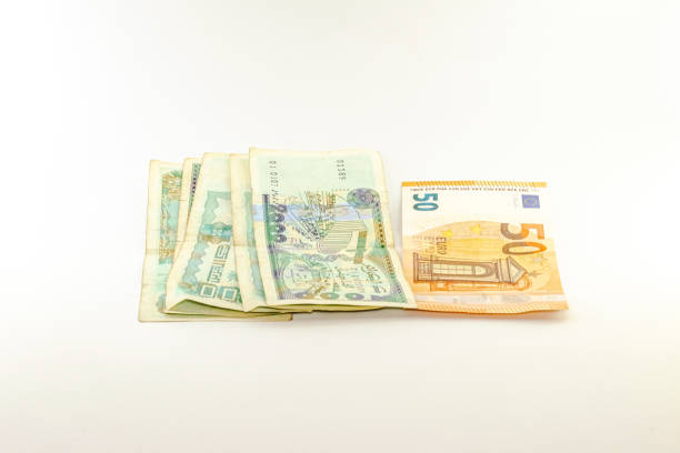 Euros and Algerian dinars.