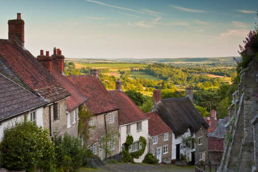 The hilltop street of Gold Hill in the town of Shaftesbury, Dorset.