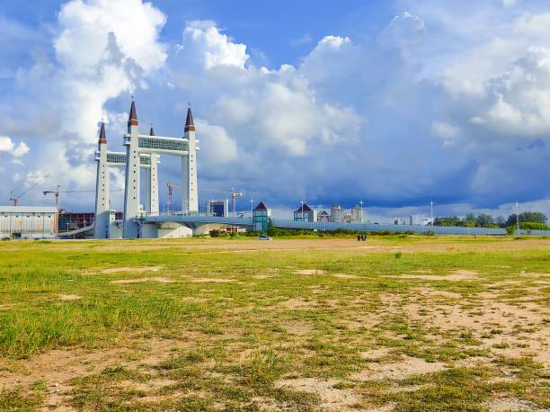 istock Drawbridge in Kuala Terengganu. 1482748222