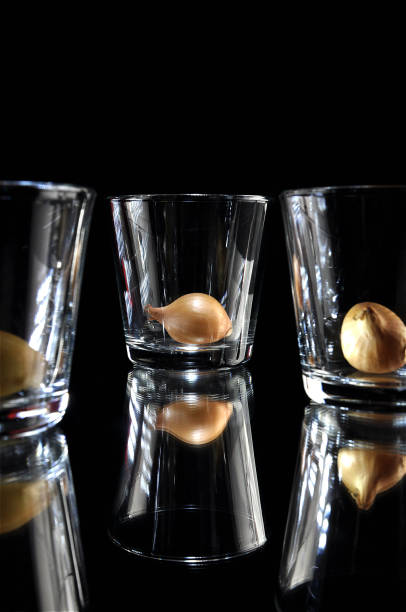 istock Onions in glass 1482775760