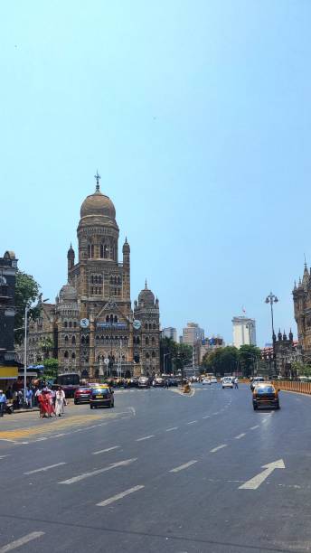 istock Mumbai Street view 1482810694
