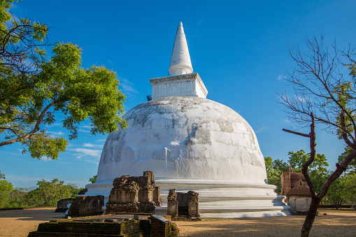 Kiri Vehera Dagoba in the Ancient City of Polonnaruwa, UNESCO World Heritage Site, Sri Lanka, Asia