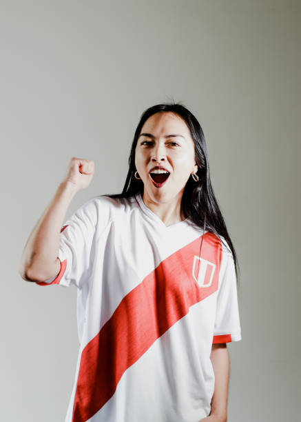 istock Peruvian fan woman 1482867474