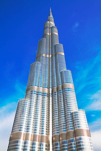 Arranha-céu alto e marco Burj Khalifa - foto de acervo