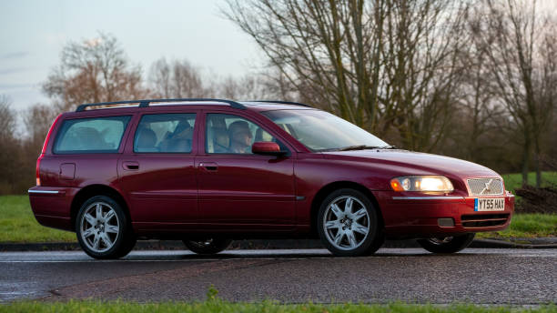 volvo в70 - volvo v70 стоковые фото и изображения