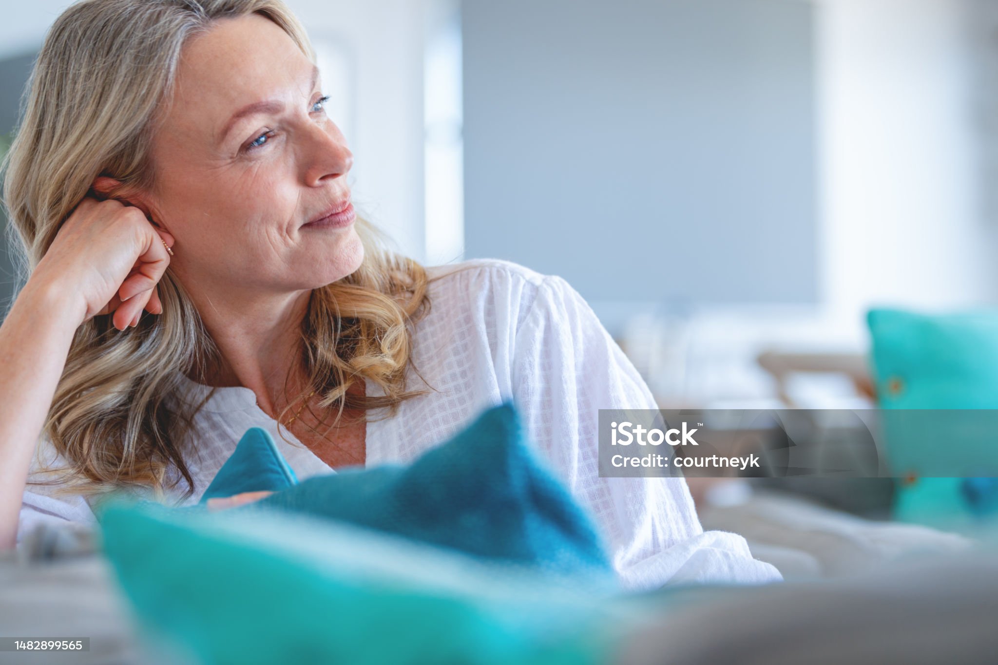 9 čestih simptoma menopauze: Evo kako da prepoznate da ulazite u novu fazu života – drugi simptom je veoma rasprostranjen 9 čestih simptoma menopauze: Evo kako da prepoznate da ulazite u novu fazu života – drugi simptom je veoma rasprostranjen