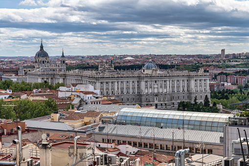 This photo captures the stunning Madrid skyline, showcasing the city's impressive architecture and landmarks. The city's rich history is evident in the mix of old and new buildings that create a unique urban landscape. This editorial photo is a must-have for any publication looking to showcase the vibrant and dynamic city of Madrid.