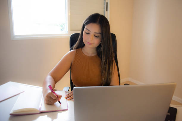 istock Business woman 1483082833
