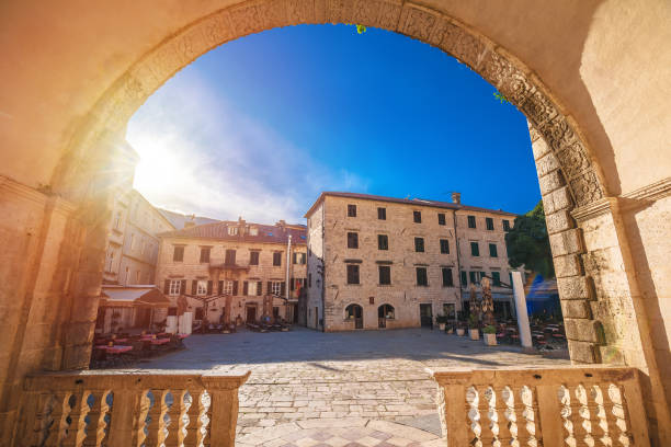 istock Town of Kotor stone square historic architecture view 1483129783