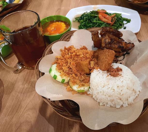 istock Indonesian Traditional Food 1483163841