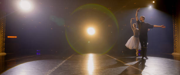 istock Ballet dancers come out and perform dance 1483166533