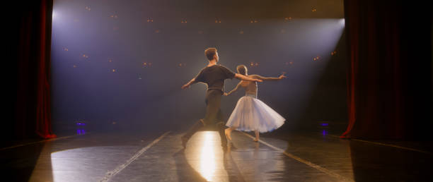 istock Ballet dancers come out and perform dance 1483166635