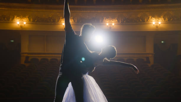 istock Pair of classical ballet dancers on rehearsal 1483177324