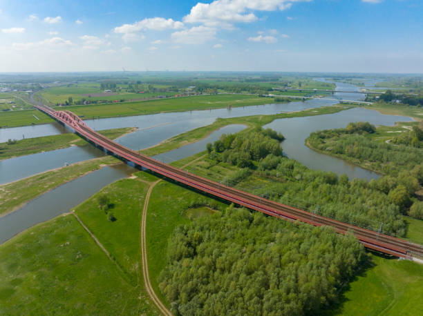 istock Hanzeboog train bridge over the river IJssel 1483205926