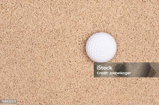 Foto de Bola De Golfe Na Areia e mais fotos de stock de Areia - Areia, Atividade, Atividade Recreativa