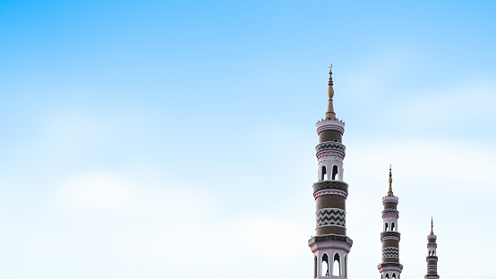 Cúpula de la mezquita sobre fondo de cielo azul, Ramadán Arquitectura árabe Religión árabe islámica Islam musulmán santo, árabe tradicional Mubarak, Año Nuevo Muharram, Eid al-fitr, árabe Eid al-adha Kareem Allah photo