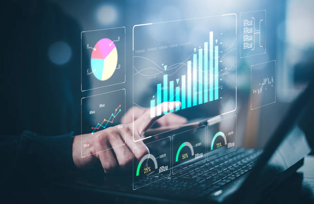 istock Planning analysis indicators and strategy buy and sell, Stock market Analyst working with Business Analytics and Data Management Systems, report with KPI and metrics connected database. 1483355712