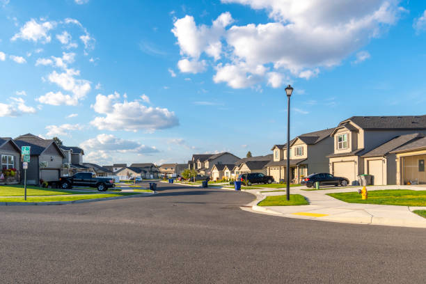 A typical American subdivision of new homes in a planned community, in the suburban area of Spokane, Washington, USA. A typical American subdivision of new homes in a planned community, in the suburban area of Spokane, Washington, USA. residential district stock pictures, royalty-free photos & images