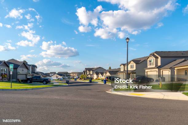 A Typical American Subdivision Of New Homes In A Planned Community In The Suburban Area Of Spokane Washington Usa Stock Photo - Download Image Now