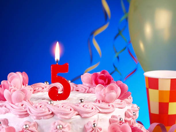 istock Birthday-anniversary cake Nr. 5 148338748