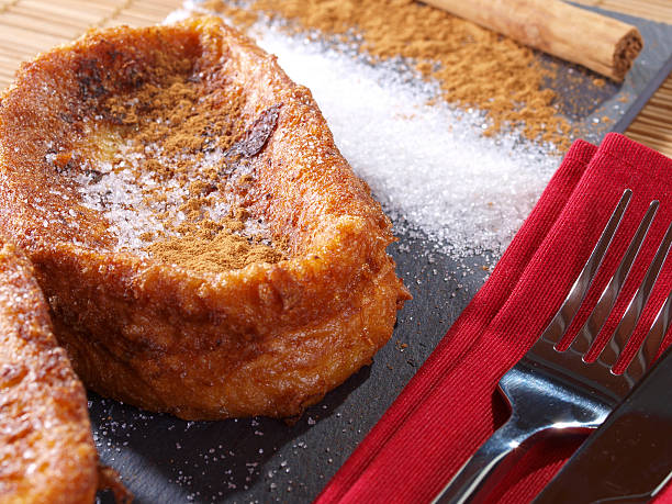 torrijas – французский тост - pan perdu стоковые фото и изображения