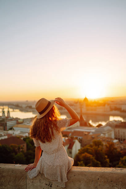 istock Smiling female tourist i 1483478588