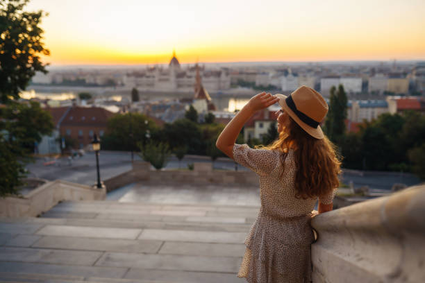 istock Smiling female tourist i 1483478599