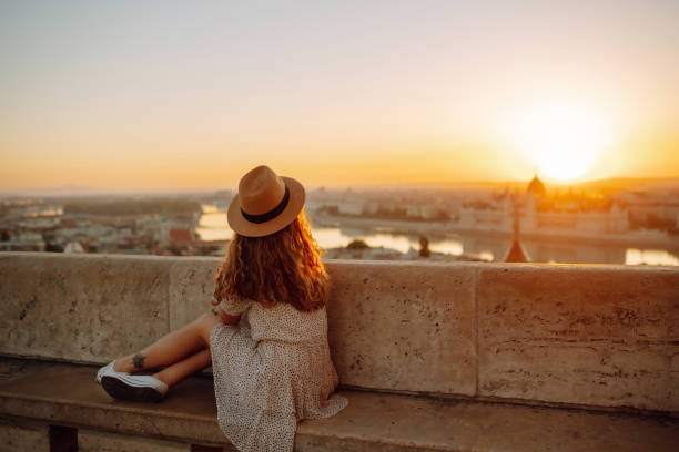istock Smiling female tourist i 1483478608