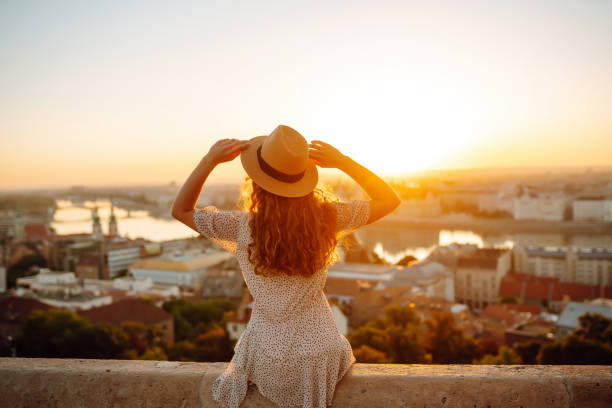 istock Smiling female tourist i 1483478650