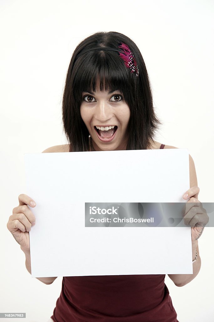 Atenção entusiasmado bonita mulher dá um sinal de branco em branco - Royalty-free Adulto Foto de stock