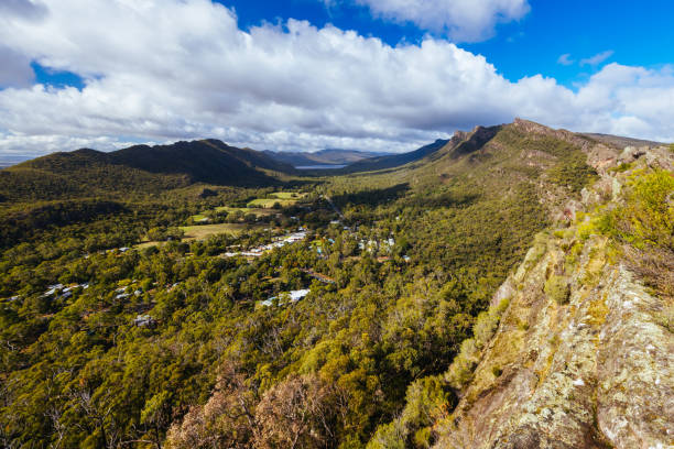 istock Chatauqua Peak Trail Grampians Australia 1483528959