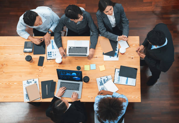istock Top panorama view business presentation data analysis dashboard on TV. Concord 1483543145