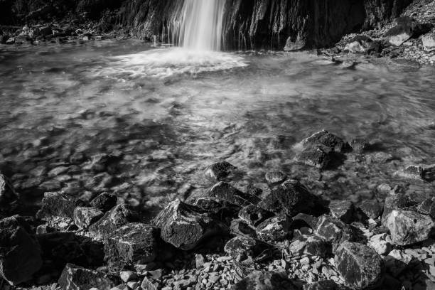 istock Kot waterfalls in black and white. 1483567728