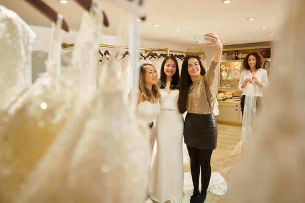 istock say yes to the dress 1483569613