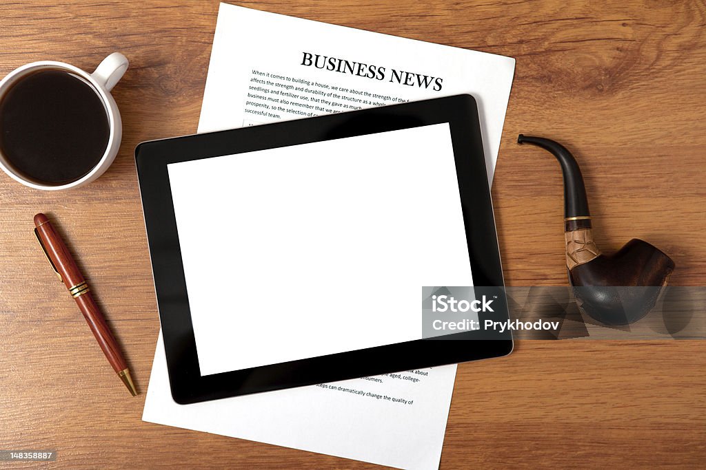 tablet sul tavolo di affari del ceo - Foto stock royalty-free di Affari