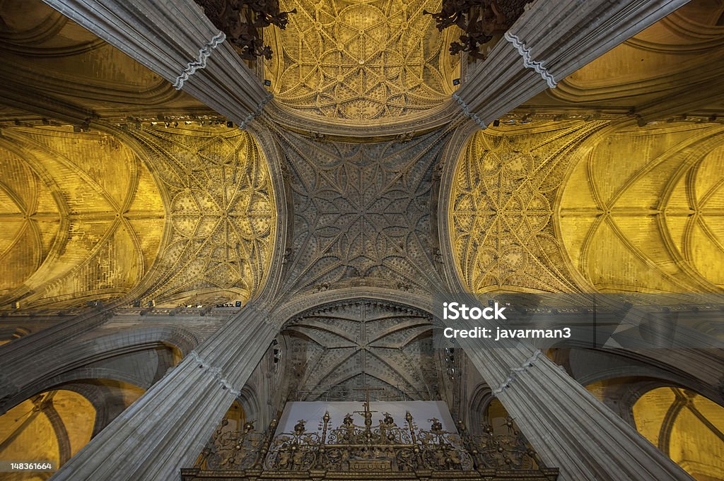 インテリアのスペイン、セビリア大聖堂 - セビリア大聖堂のロイヤリティフリーストックフォト