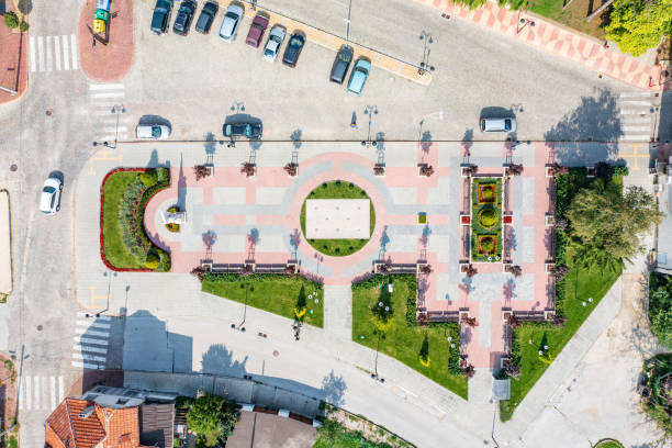 istock city garden 1483641439