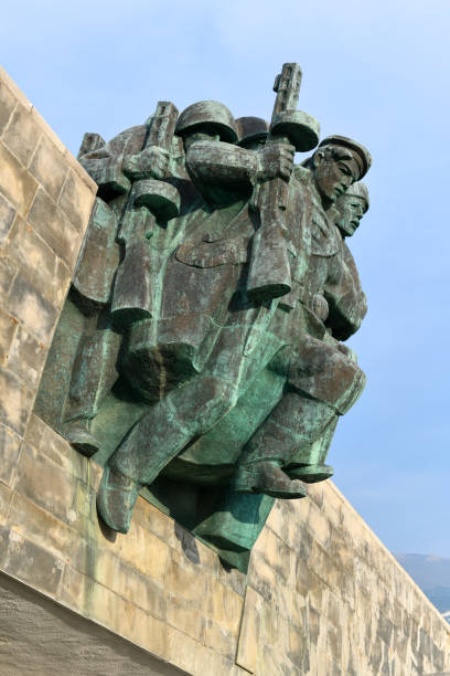 istock Memorial 