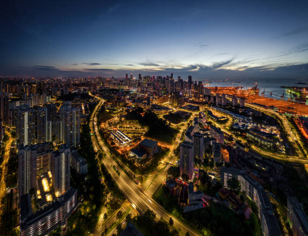 panorama vista aérea de la ciudad de singapur en la hora del amanecer de la mañana - city of sunrise sunrise time travel locations fotografías e imágenes de stock