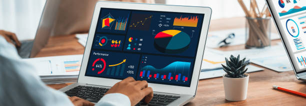 istock Analyst team utilizing BI Fintech to analyze financial report. Scrutinize 1483751322