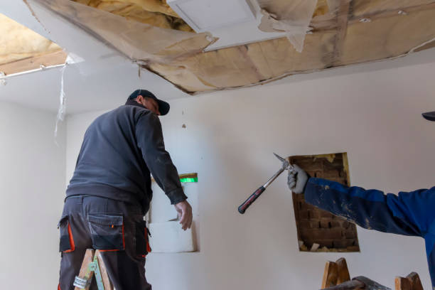 istock Preparation for renovation in the apartment.Home renovation workers crew. 1483823646