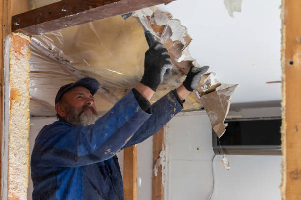 istock Preparation for renovation in the apartment.Home renovation workers crew. 1483823665