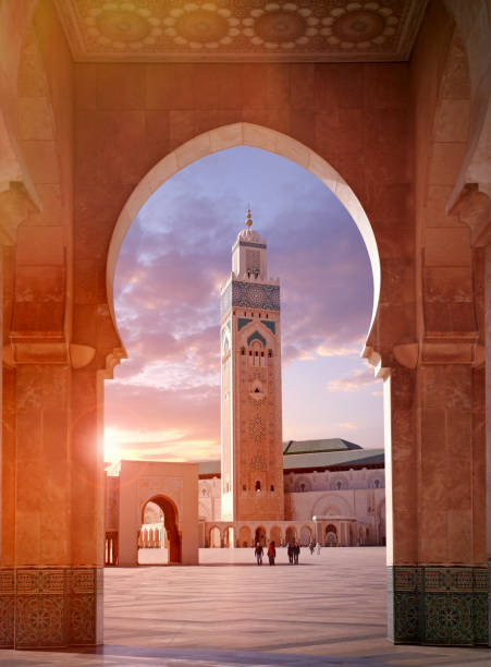 mezquita de hassan ii - marruecos fotografías e imágenes de stock