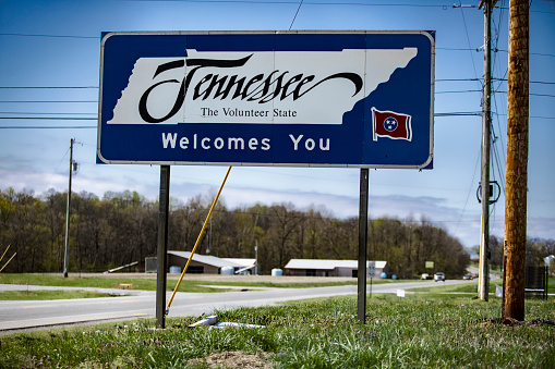 Sign at the Tennessee/Kentucky state line welcoming drivers traveling south