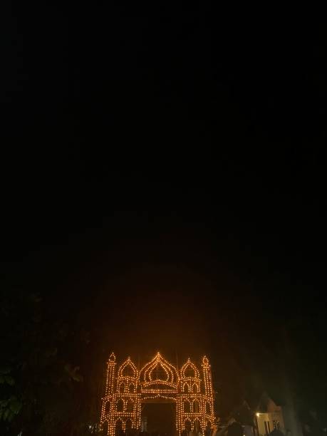 istock Plug-in lamp decoration shaped like a mosque 1483922285
