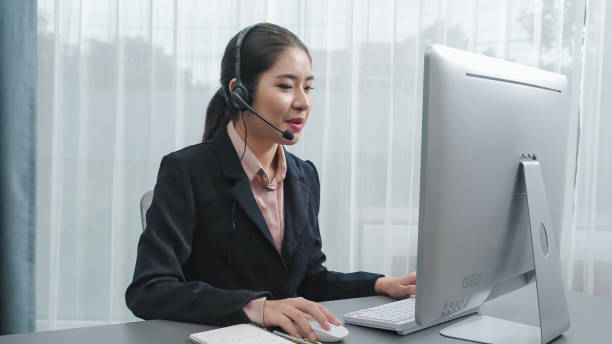 istock Enthusiastic female operator provide helpful customer service to customer. 1483953791