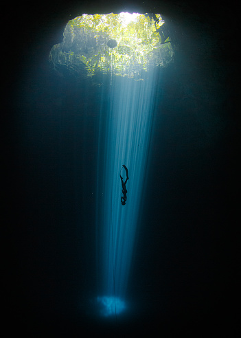 Japanese Freediver Explores the Mysteries of a Mayan Cenote