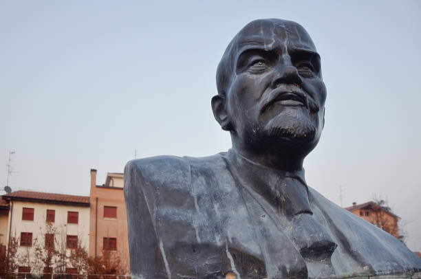 istock Lenin Statue in Cavriago, Italy 148406657
