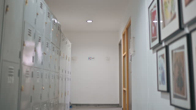stabiliser shoot corridor in college interior building