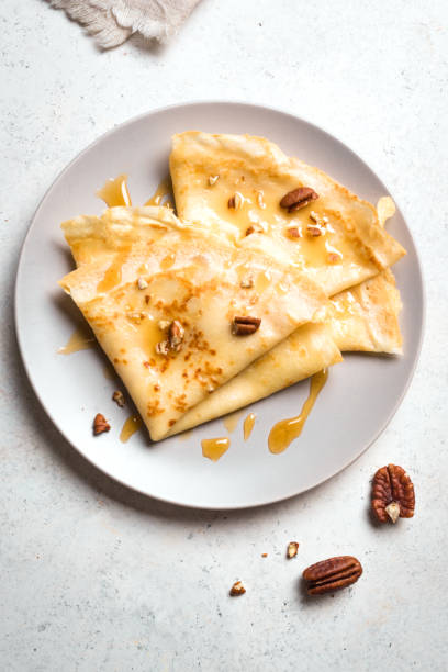 crepes - healthy eating close up lemon nut - fotografias e filmes do acervo